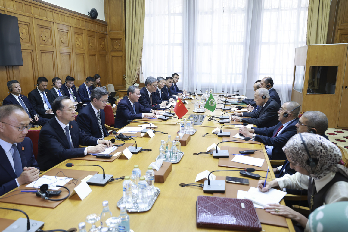 EGYPT-CAIRO-CHINA-LI QIANG-ARAB LEAGUE-SECRETARY-GENERAL-MEETING