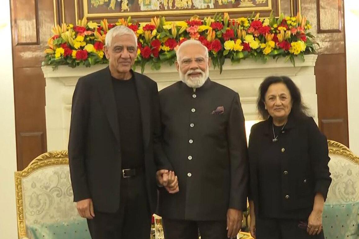 Tech leader Vinod Khosla meets PM Modi