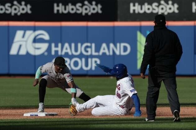 Mets rally late, nip D-backs in 10 for 4th straight win