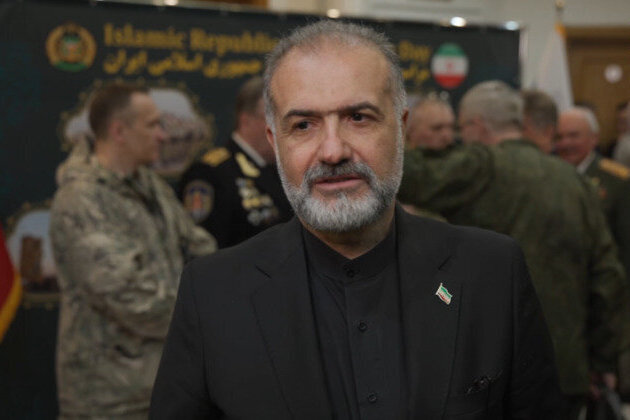 Iran ready for both talks and war  envoy