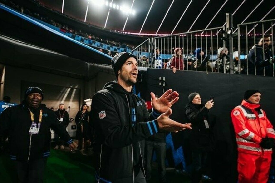 Panthers excited to "become who we are" in prime-time showdown
