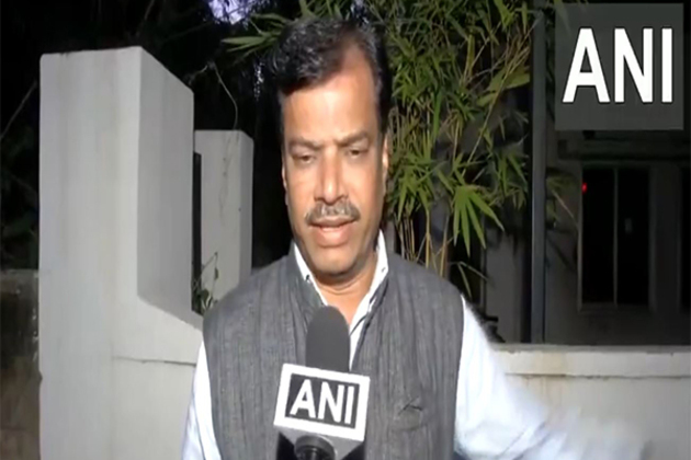 Karnataka: KCU appoints enquiry committee against its professor to probe alleged forced hijab forced during trip