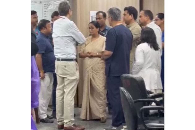 Three dead in Satya Niketan building collapse, says Delhi Police