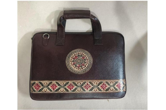 PM Modi showcases Bengal's legacy through Tagore's works, Shantiniketan bag as gifts to Swedish counterpart