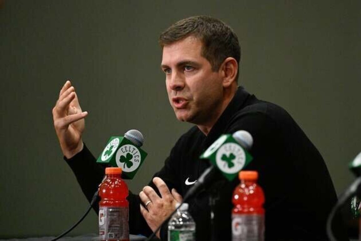 Reports: Brad Stevens turns down North Carolina overtures