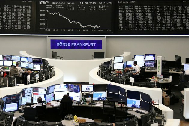 US, European Stocks Plunge on Recession Worries