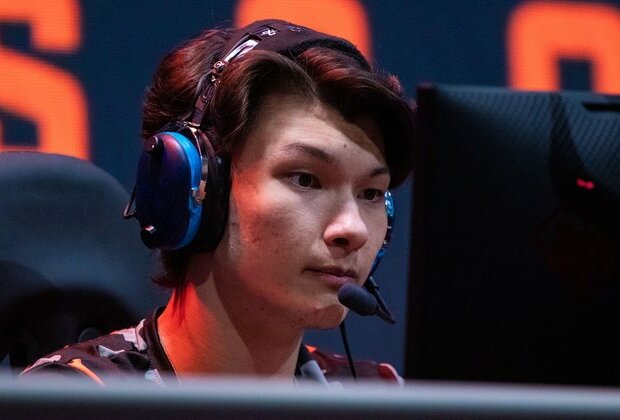 Sentinels' Sinatraa suspended amid sexual-abuse investigation