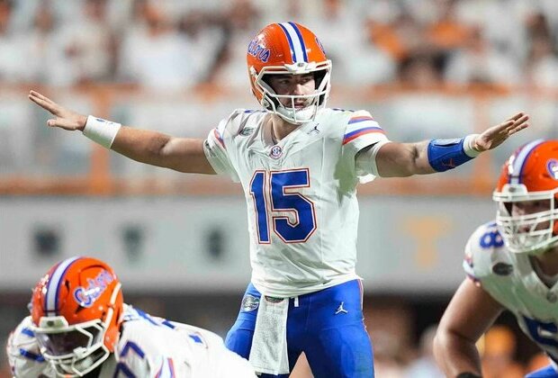 Gators QB Graham Mertz tears ACL, done for season