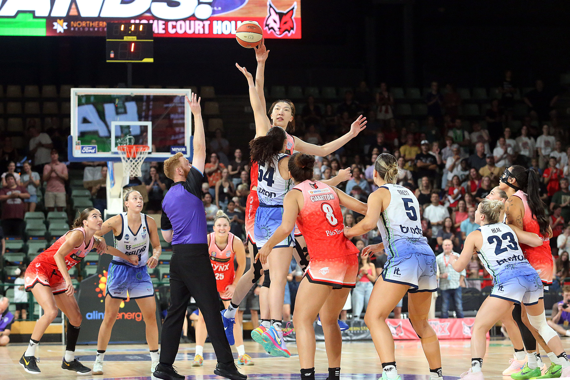(SP)AUSTRALIA-PERTH-BASKETBALL-WNBL-PERTH LYNX VS GEELONG VENOM