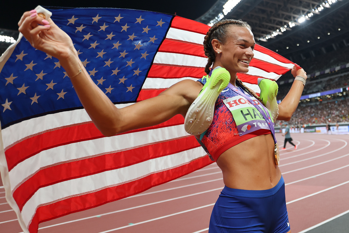 (SP)JAPAN-TOKYO-ATHLETICS-WORLD ATHLETICS CHAMPIONSHIPS-WOMEN'S HEPTATHLON-800M