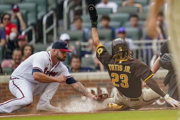 Padres-Braves nightcap suspended due to rain