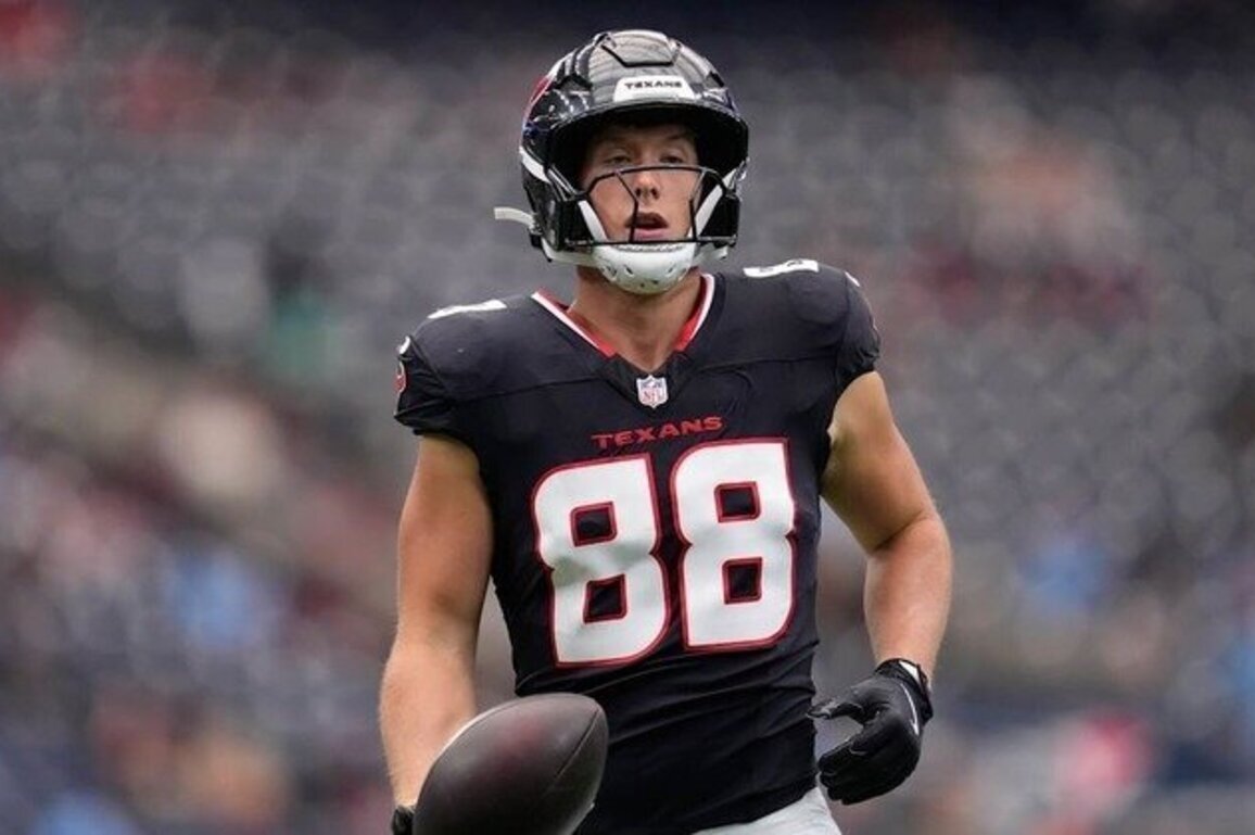 Seahawks Sign Tight End Harrison Bryant
