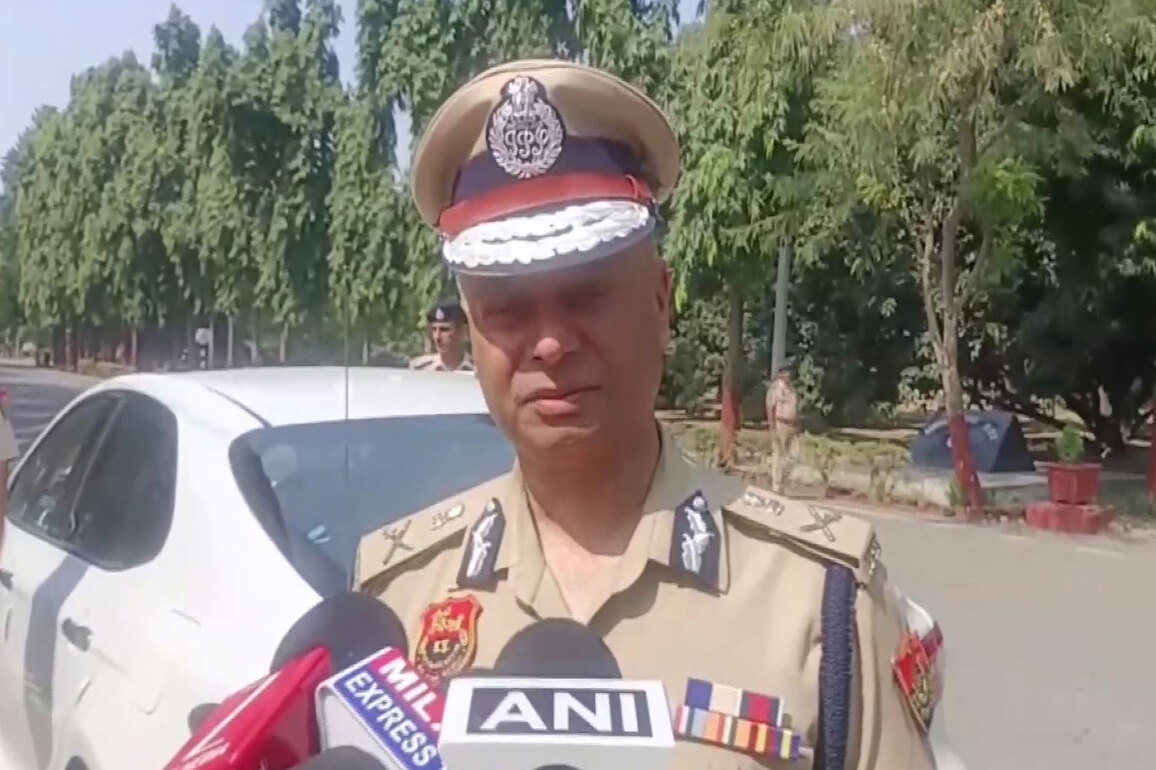 "Want to strengthen Officers' Wives' Association" says Haryana DGP on the suicide of two police officers