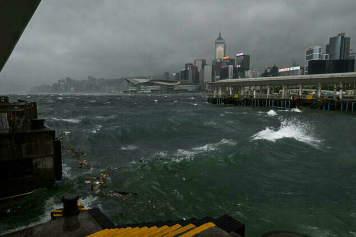 Hong Kong axes flights, classes as Typhoon Wipha approaches