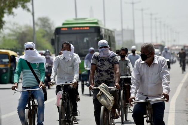Heatwave to persist in Gujarat, Rajasthan, and Delhi; Heavy rainfall likely in South India over next two days: IMD
