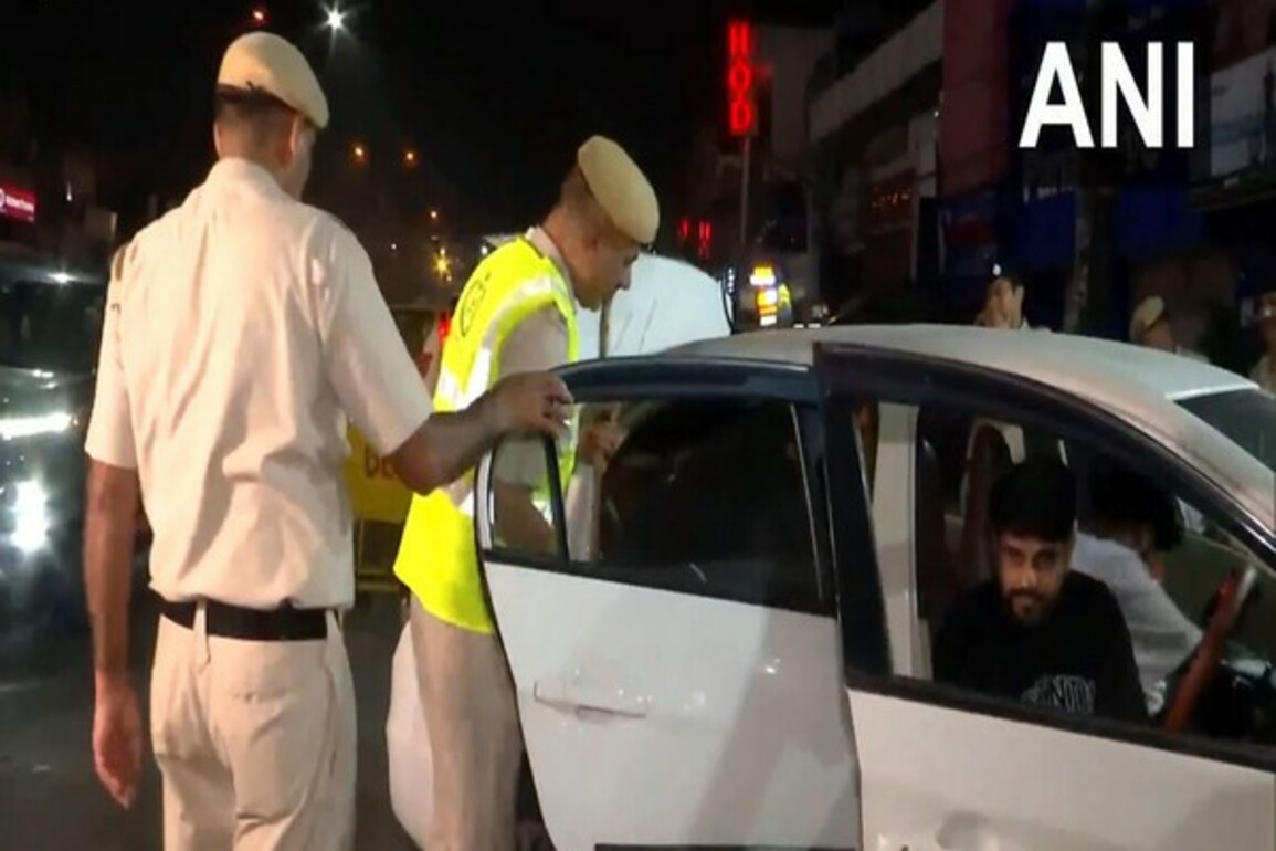 Delhi police conducts vehicle checking, patrolling ahead of Eid al Adha