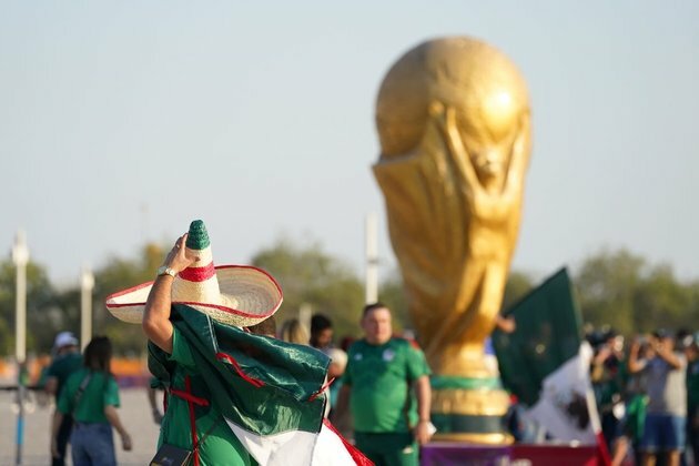 World Cup roundup: Iran stuns Wales; Qatar eliminated