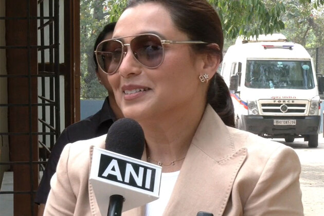 "A big pat on the back": Rani Mukerji expresses gratitude to actors, directors celebrating her 30-year film journey