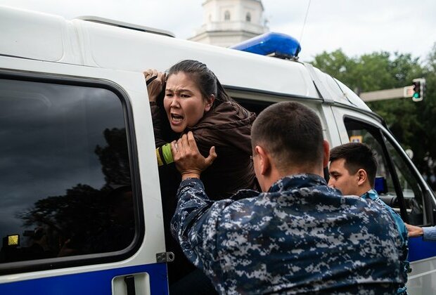 Kazakhstan draft law on rallies crushes hope of political thaw