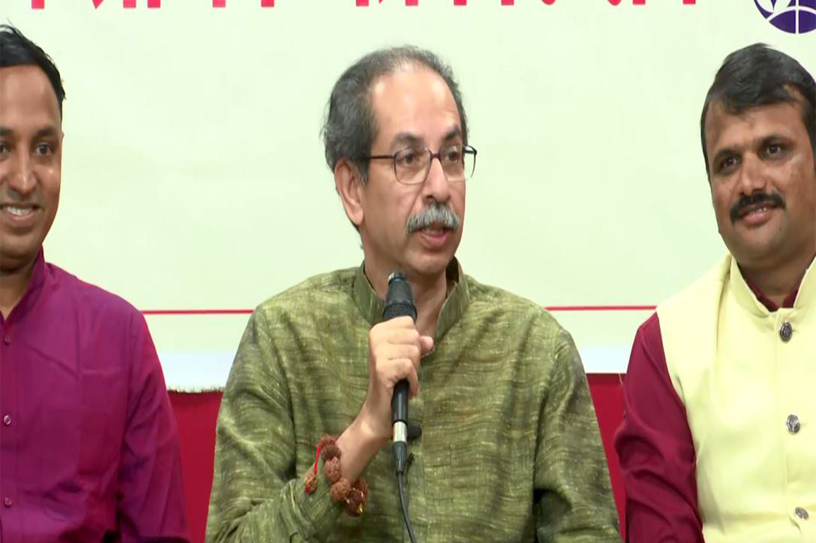 "There was no need to close door like others": Uddhav Thackeray takes jibe at Eknath Shinde after Dussehra rally