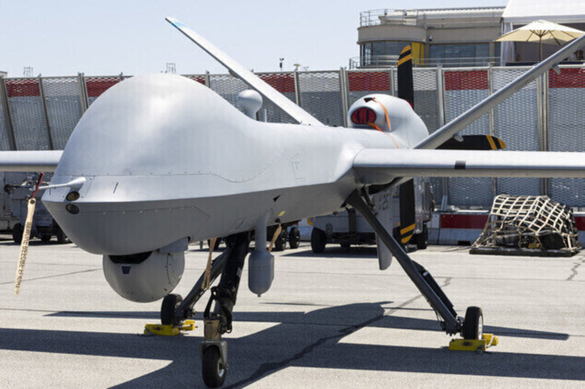 US servicemen injured in Iranian strike on Kuwaiti base  Bloomberg