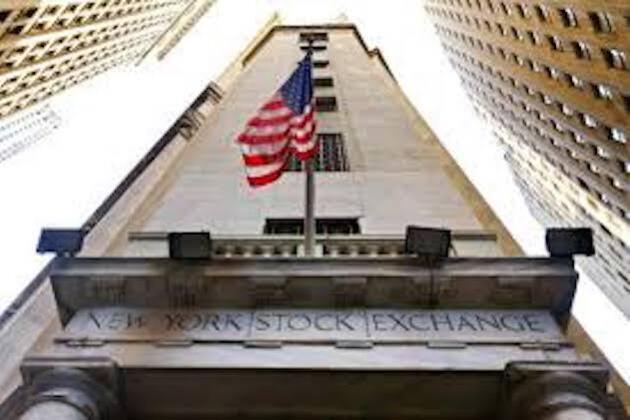 Nasdaq Composite slips 95 points in subdued start to week 