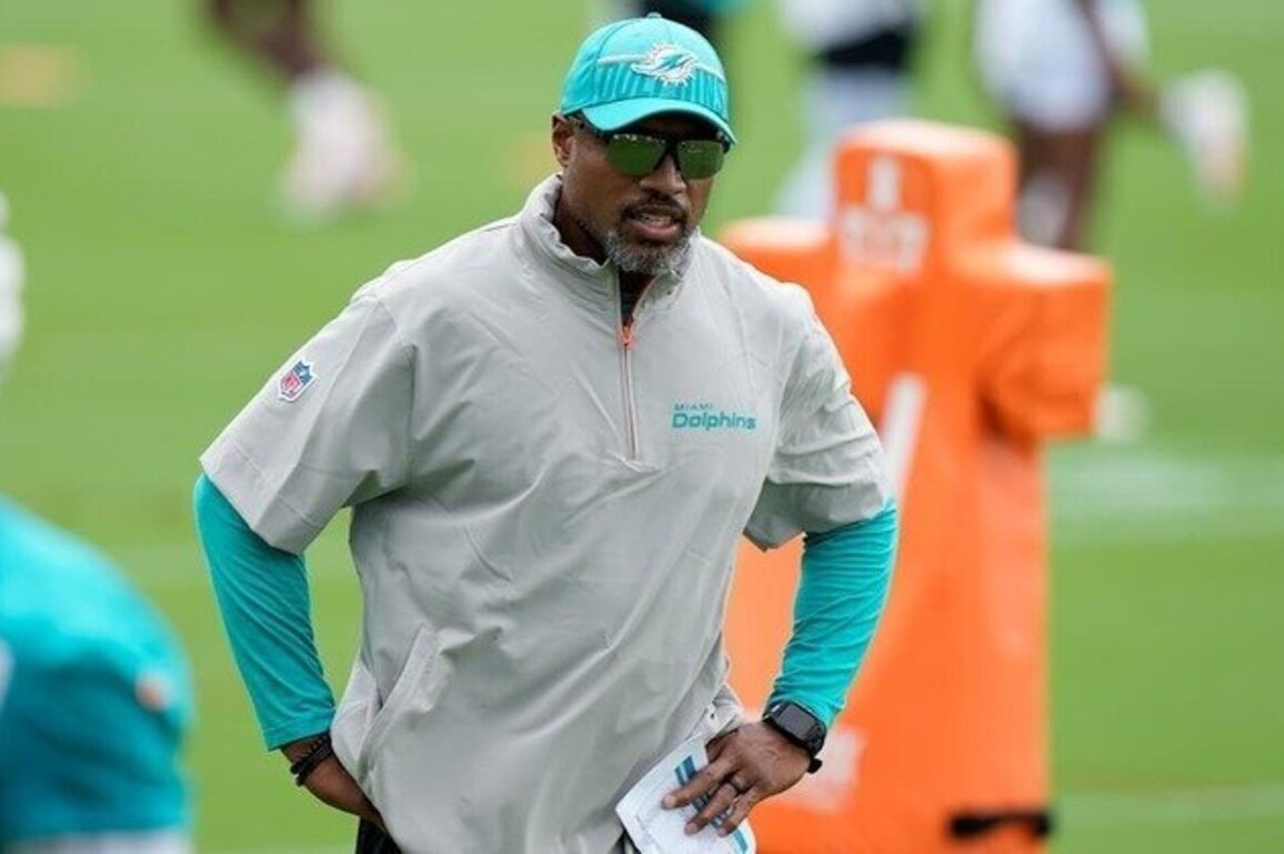 Ravens Hiring Anthony Weaver as Defensive Coordinator