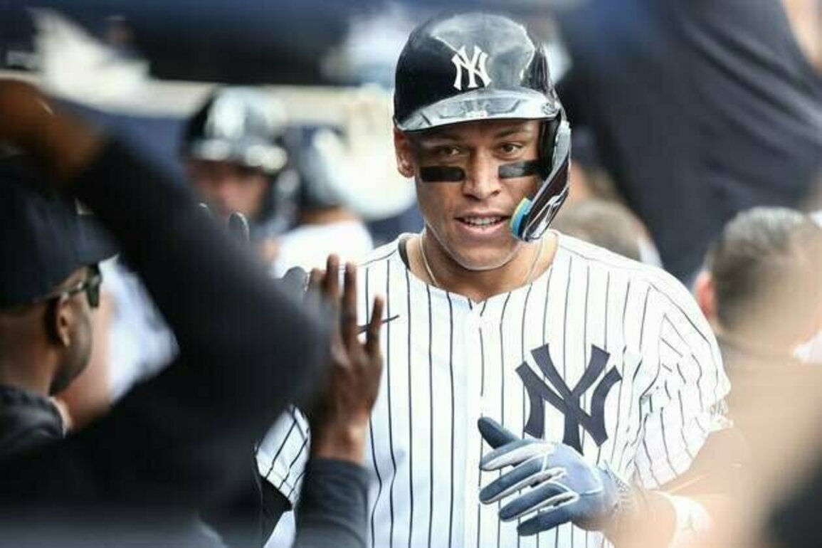 MLB roundup: Yanks hit 9 HRs, bash Brewers 20-9
