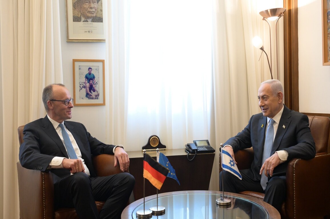 German Chancellor meets Netanyahu, calls for creation of Palestinian State