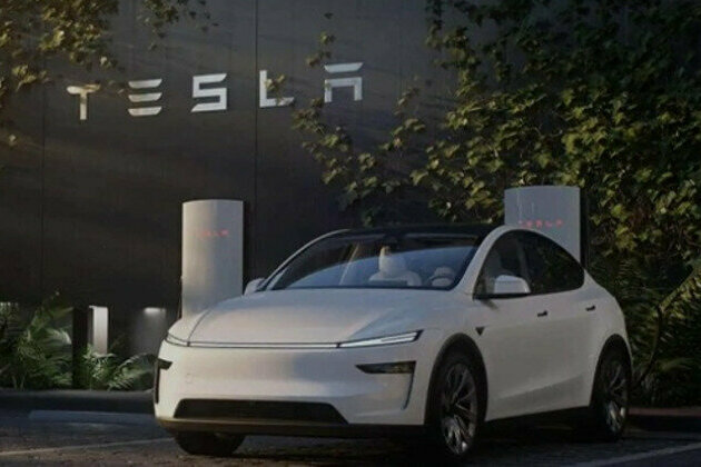 Teslas first car drives itself from factory to customers home