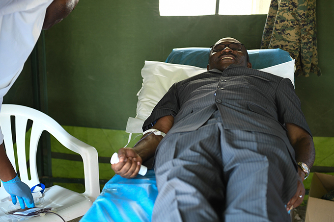 imon ulongo donates blood during the commemoration  hoto