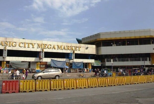 Pasig Mega Market implements &#039;No PasigPass QR Code, No Entry&#039; policy