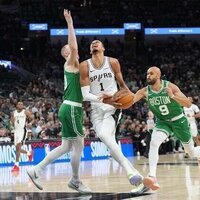 Victor Wembanyama's 39-point double-double leads Spurs past Celtics