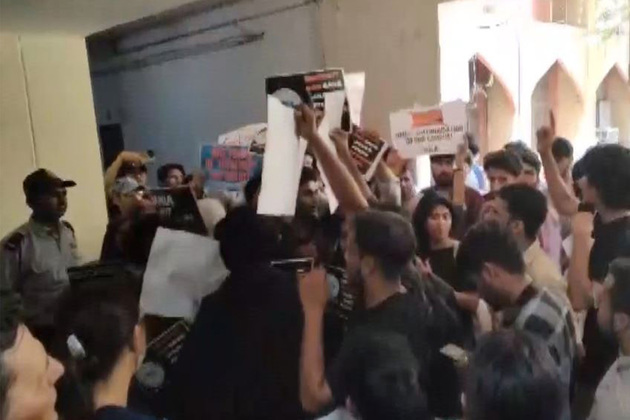 Jamia students protest against VC during hostel event, raise slogans over RSS programme row