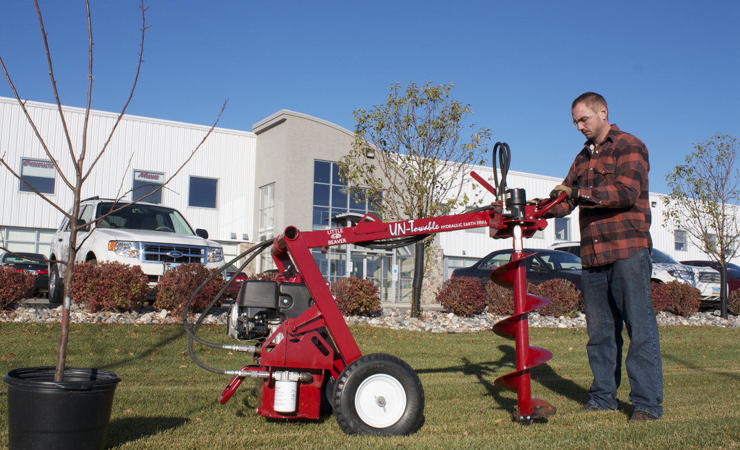 The frames of towable and hitch-mounted drills absorb drilling torque, keeping a single operator in complete control of the drill without worrying about kickback