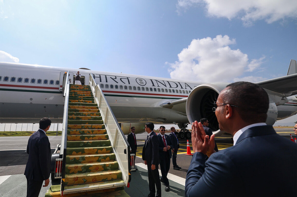 Ethiopian PM Abiy Ahmed personally drives PM Modi to airport, bids farewell after landmark visit