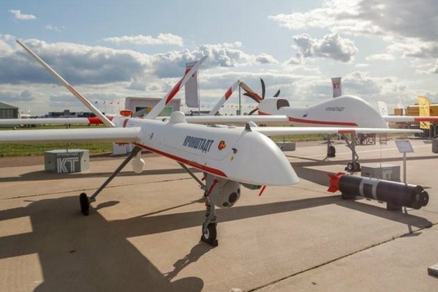Combat drone crashes near residential building in Russia