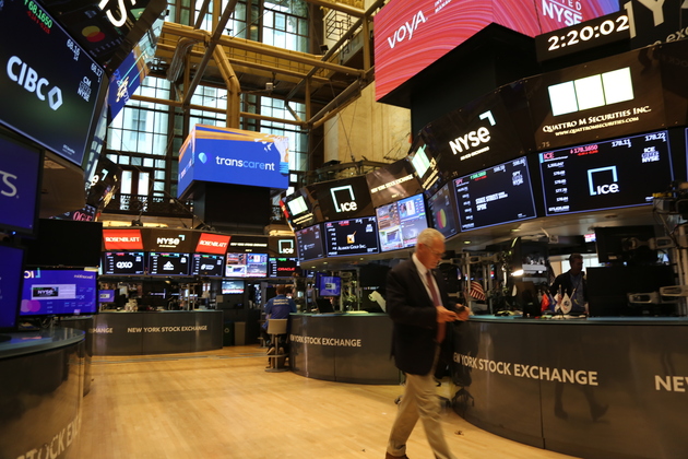 U.S.-NEW YORK-STOCKS-TUMBLE