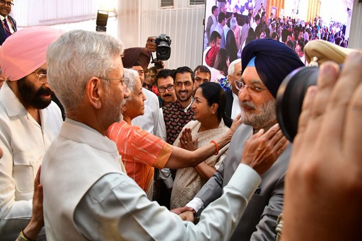 S Jaishankar congratulates New Delhi LG Taranjit Singh Sandhu