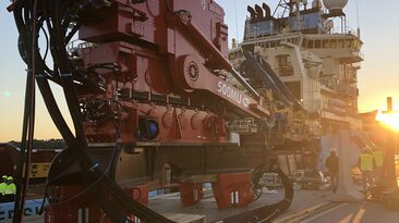 The first UMACK anchor supporting CorPower Ocean’s flagship wave energy device was successfully installed in Portugal using Dieseko’s 500MU vibratory hammer