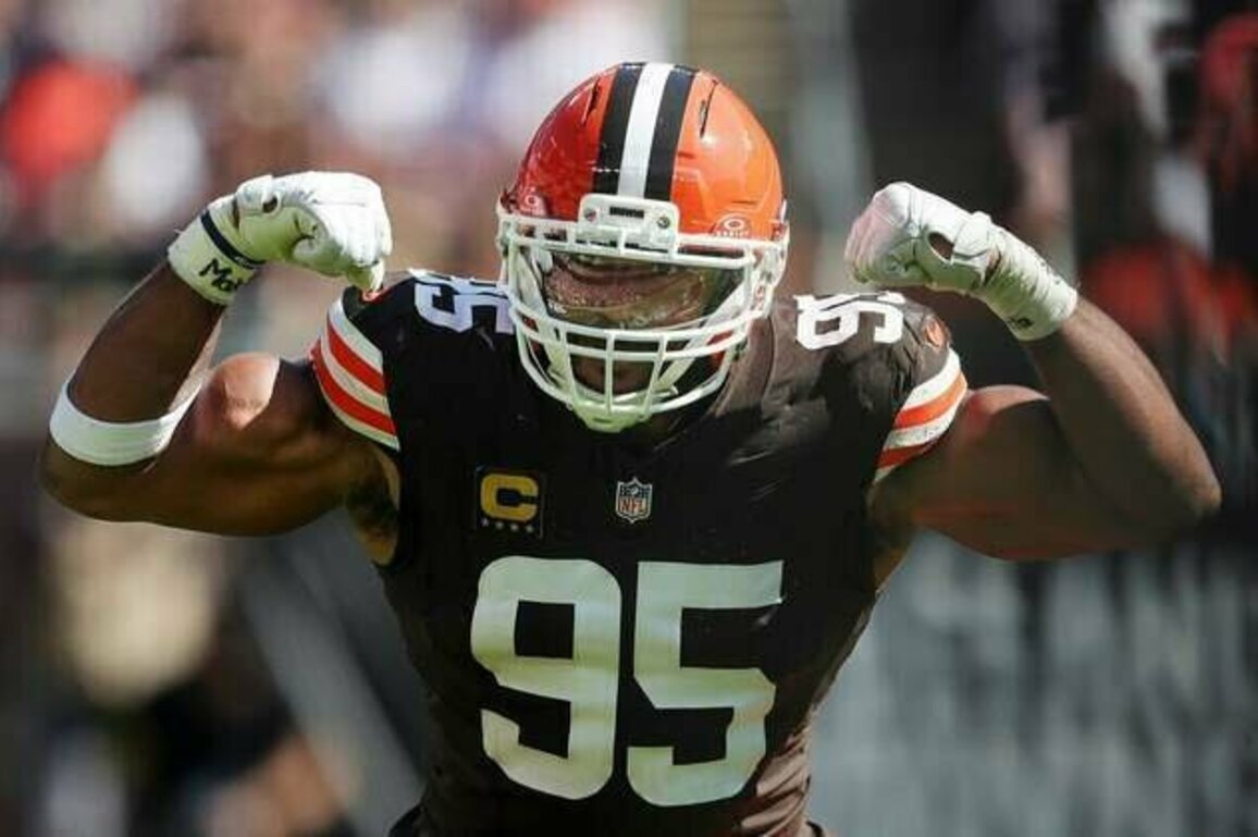 49ers focused on limiting damage by Browns' Myles Garrett