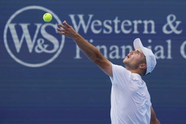 Qualifier Arthur Fery stuns No. 20 Flavio Cobolli in Australia