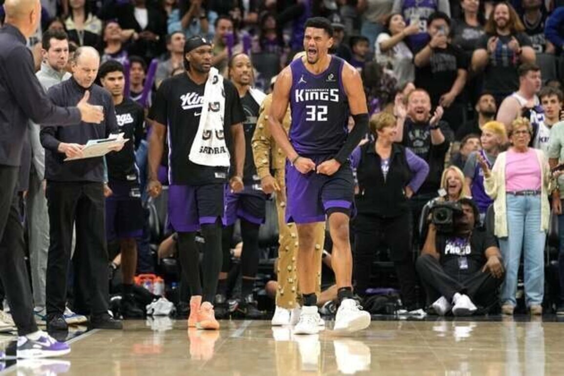 Dylan Cardwell, Kings reject Pelicans in final seconds