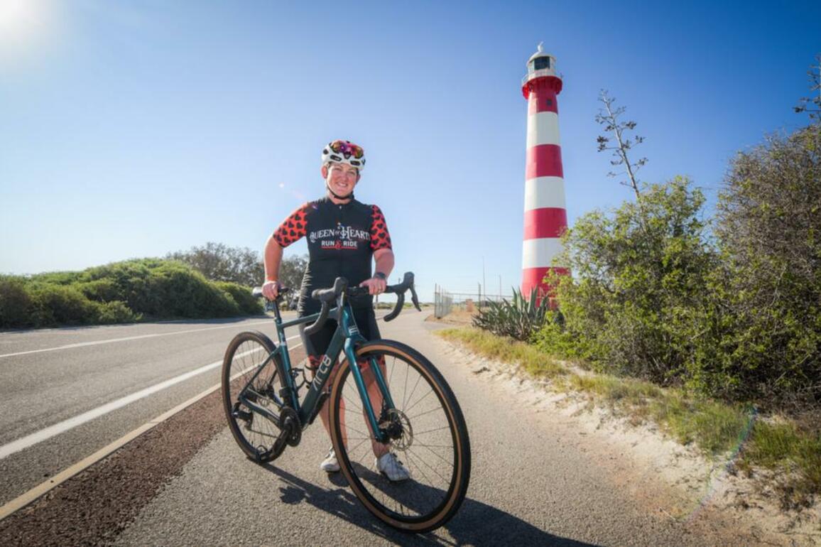 Queen of Hearts Dawn Beaumont rolls through Geraldton on her charity duathlon around Australia