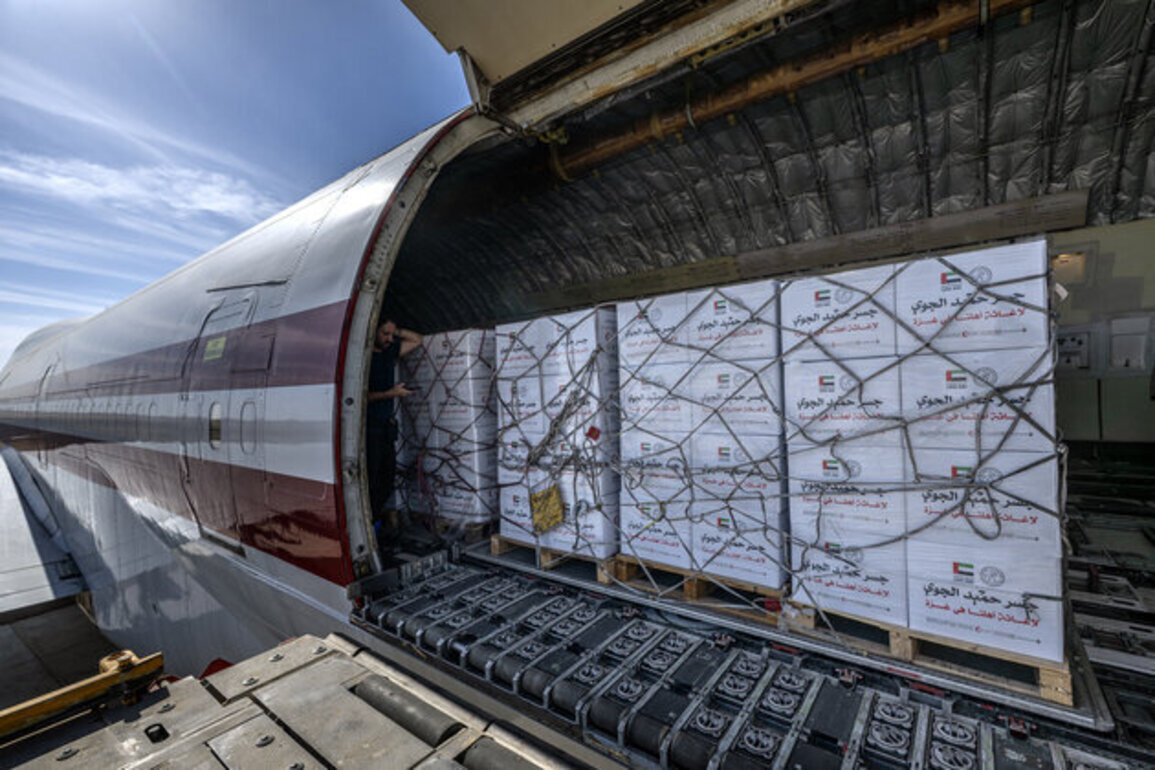 'Operation Chivalrous Knight 3': 100 tonne-aid aircraft lands in Al Arish to support Gaza Strip as part of 'Humaid Air Bridge'