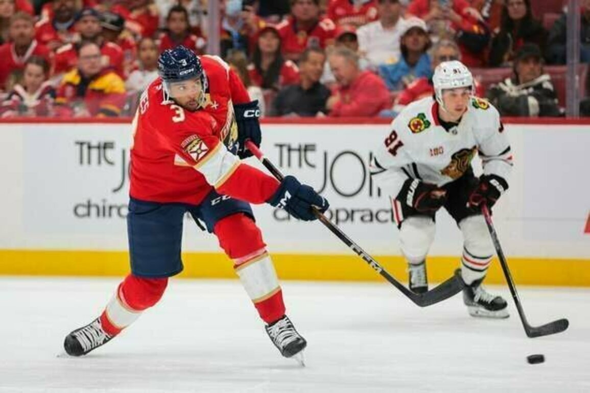 Panthers pick up where they left off, nab late winner to beat Blackhawks