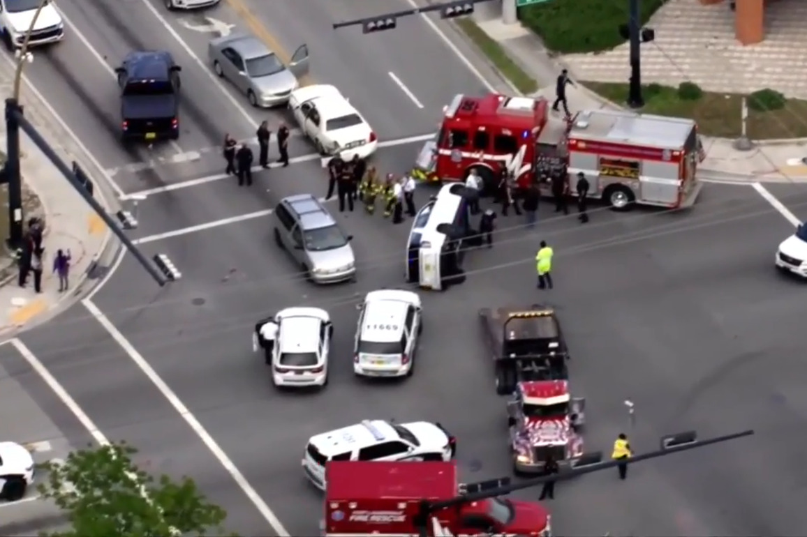 3 hurt in police-involved crash in Fort Lauderdale - WSVN 7News - Miami News, Weather, Sports