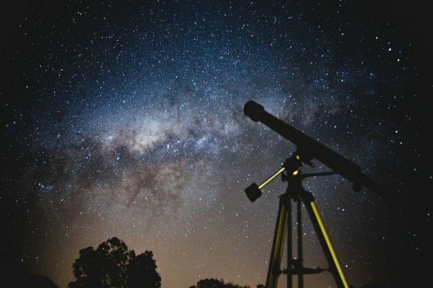Study detects most distant organic molecules using Webb telescope