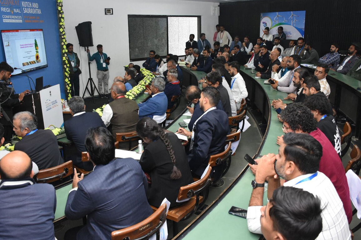 Vibrant Gujarat Regional Conference organises seminar on "immense opportunities in oilseed sector"