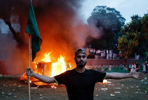 Bangladesh: At least six police stations vandalised, set on fire by miscreants in Chittagong